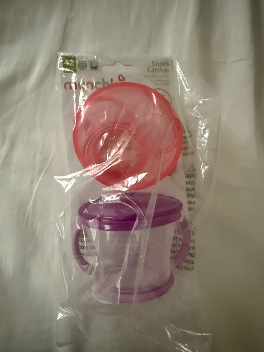 Munchkin Pink Lid Purple Snack Catcher with Handles